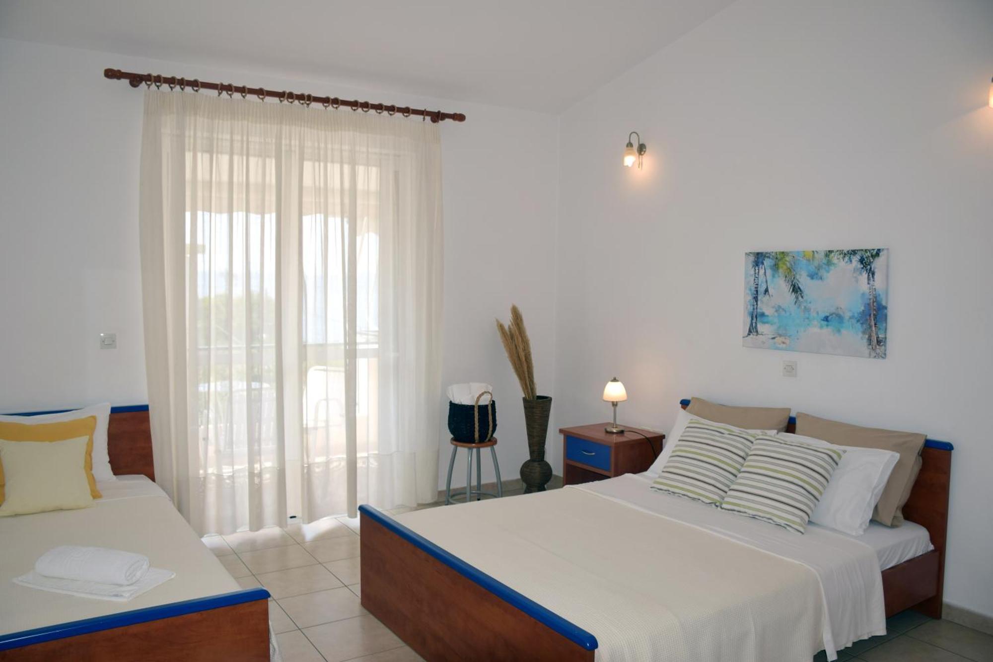 Lappas Rooms Rovies Buitenkant foto