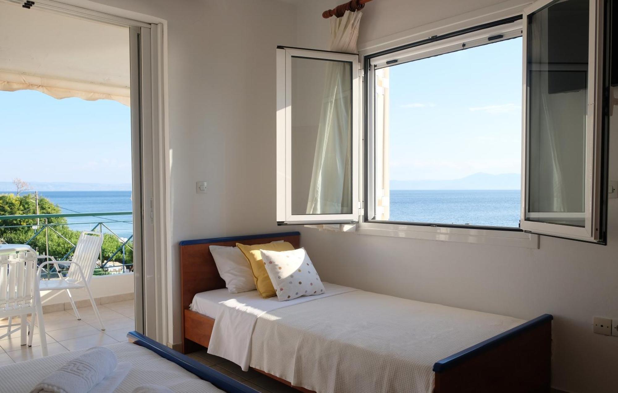 Lappas Rooms Rovies Buitenkant foto