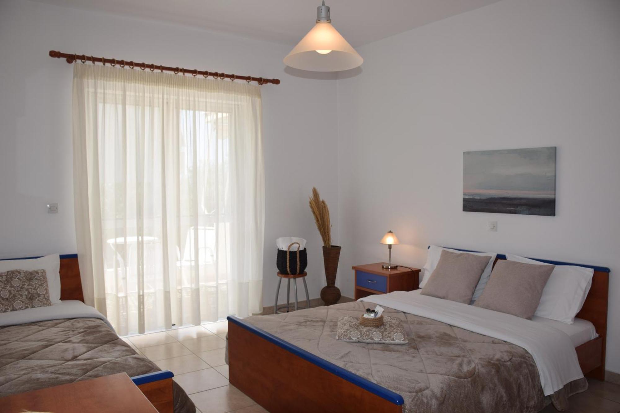 Lappas Rooms Rovies Buitenkant foto