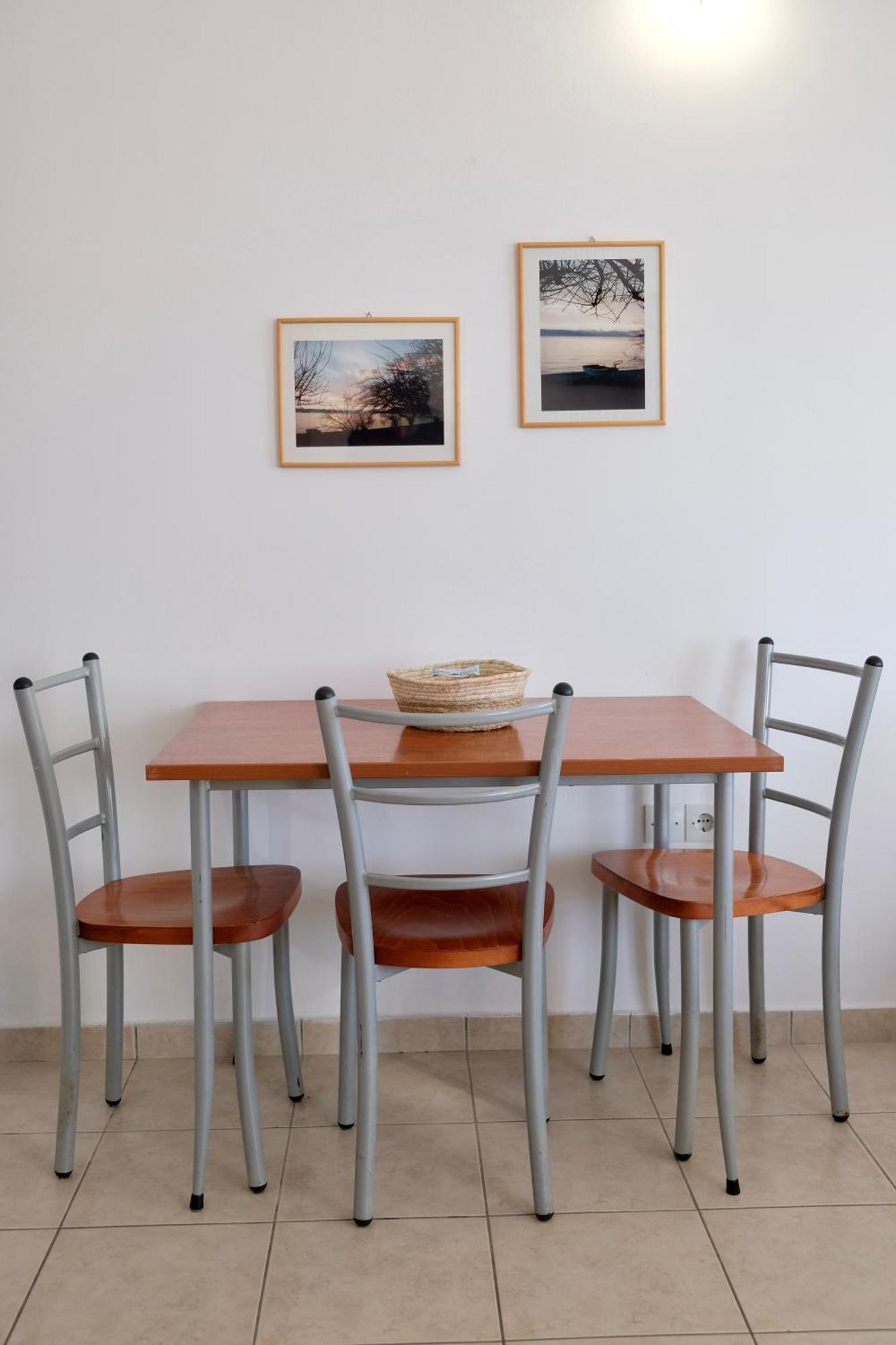 Lappas Rooms Rovies Buitenkant foto